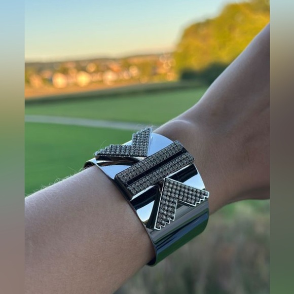 Atelier Swarovski Karl Lagarfeld KK Silver Cuff. Karl Lagarfeld Hip Chic Cuff. - Picture 16 of 16